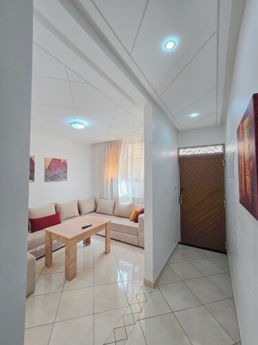 5 minutes to the park! Family condo with Netflix & Terrace