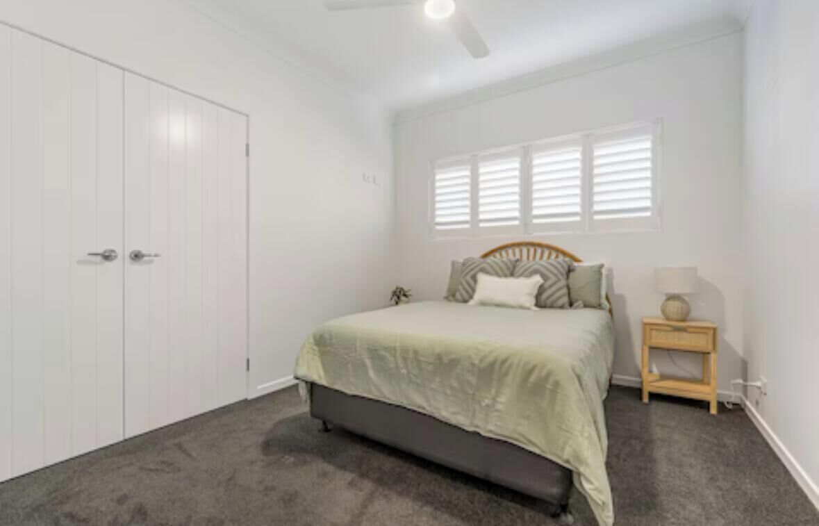 3 bedrooms, iron/ironing board, Internet, bed sheets