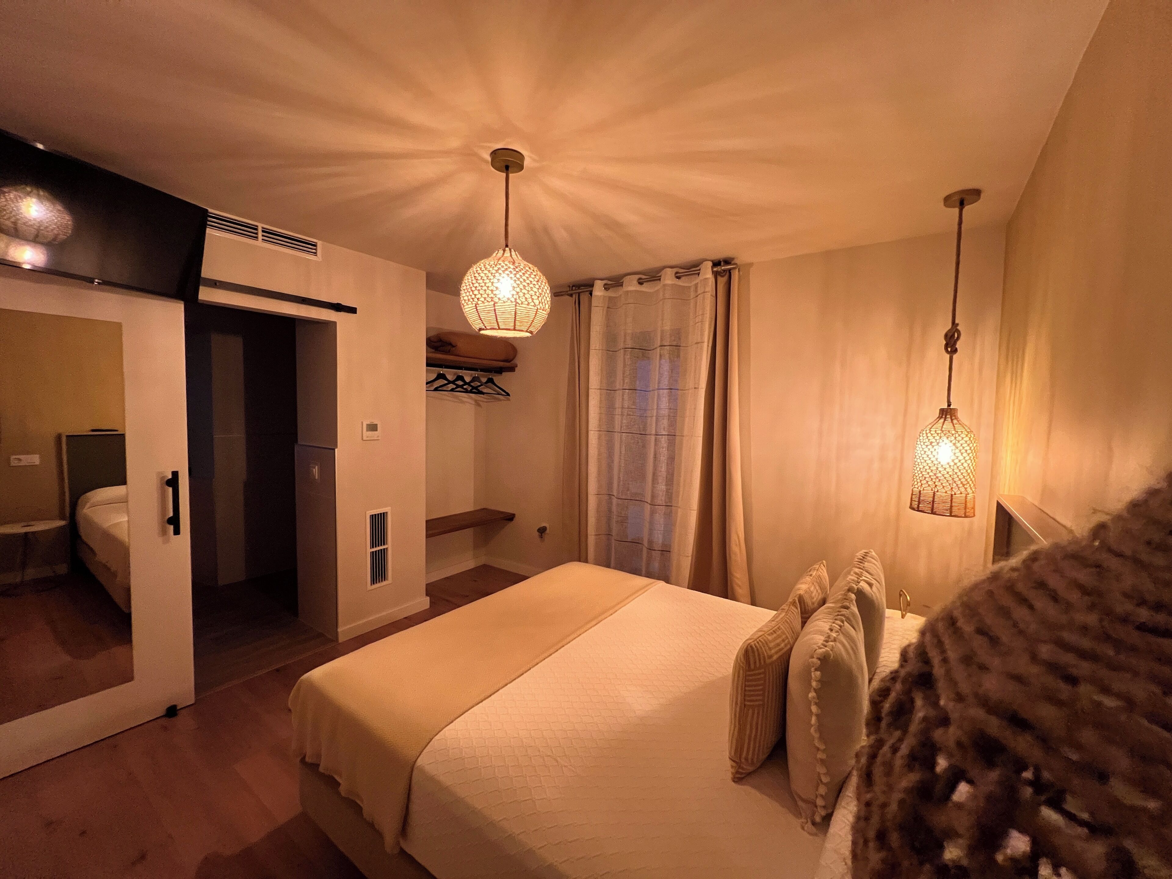 Ropa de cama hipoalergénica, camas con efecto memoria y wifi gratis 