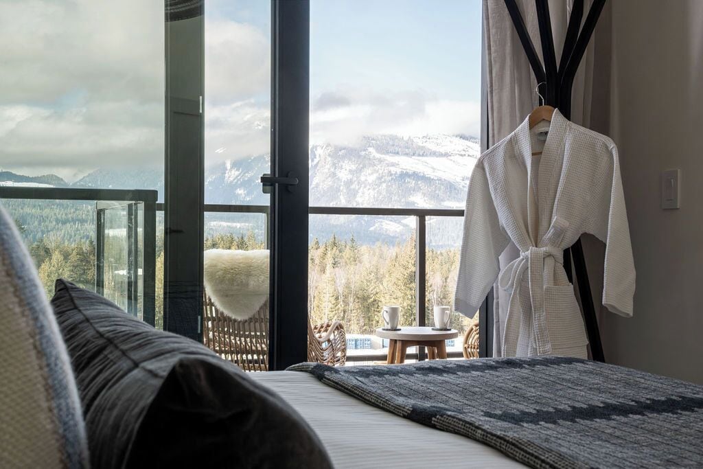 Condo | Free WiFi, bed sheets