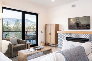 Condo | Living area - Powder and Par Penthouse  (Revelstoke)