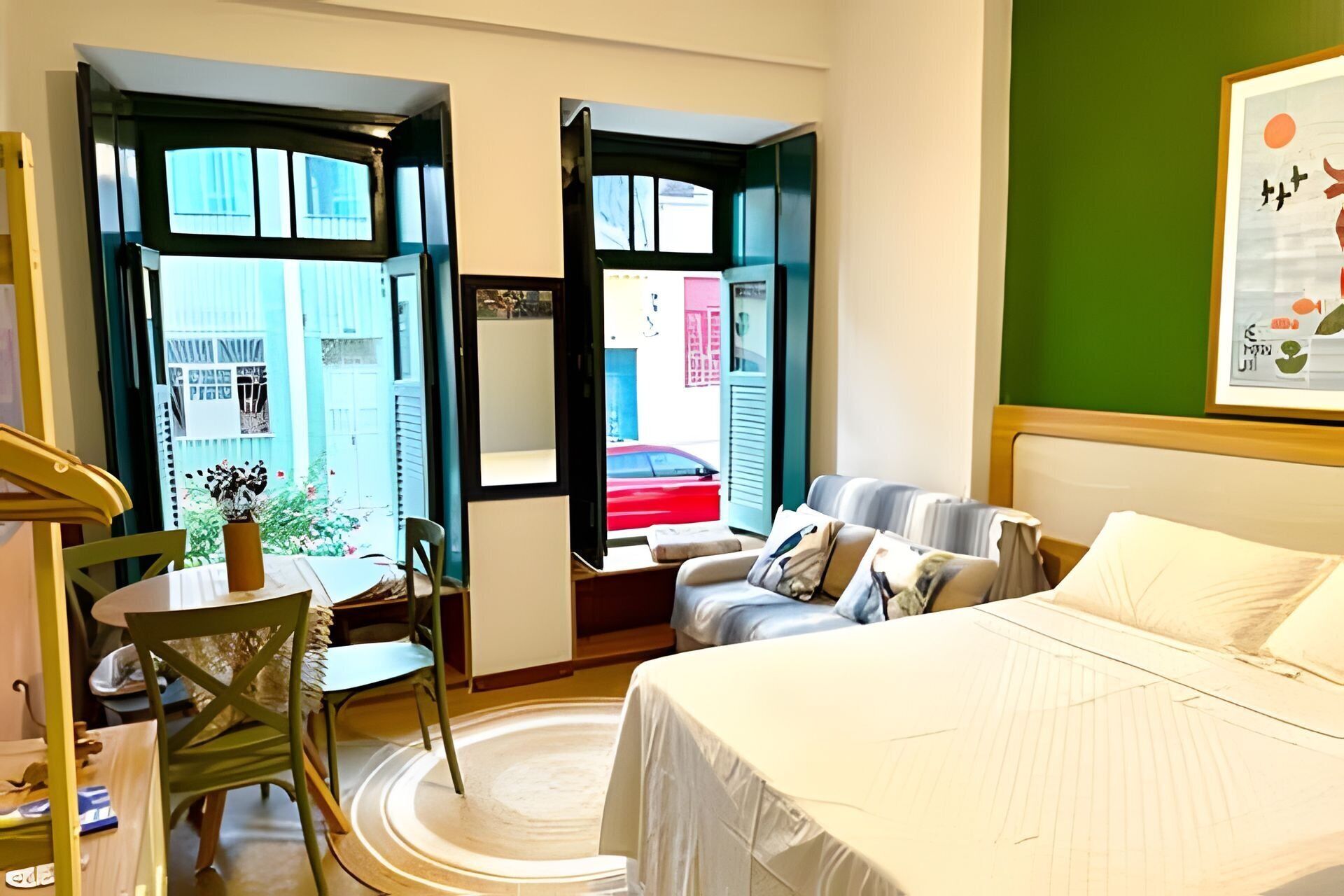 Iron/ironing board, free WiFi