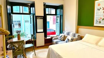 Iron/ironing board, free WiFi