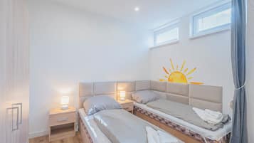 Family Apartment | Laptop workspace, iron/ironing board, free WiFi