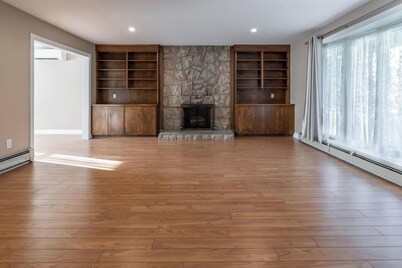 Sydney Retreat | 3BR, 2 Bath Home with Deck & BBQ