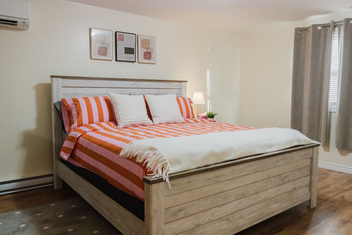 3 habitaciones, escritorio, wifi y ropa de cama 