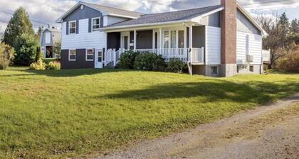 Sydney Retreat | 3BR, 2 Bath Home with Deck & BBQ