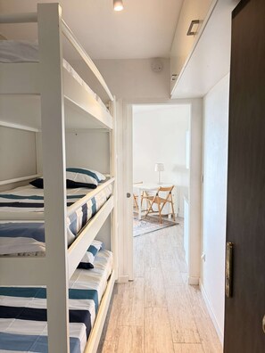Room - PORNICHET - STUDIO CABINE VUE MER (PORNICHET)