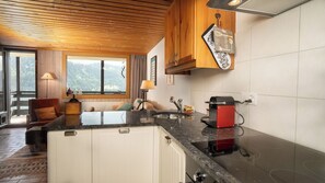 Oven, stovetop, dishwasher - Charming 2.5-room apartment located in Les Arsets approx. 1 km from the start of the Fracherets ski (Gryon)