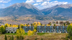 Exterior - Lake Dillon Views! Sunny Ski Days & Spring Fun (Dillon)
