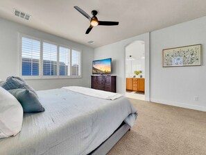 3 bedrooms, desk, iron/ironing board, free WiFi - Morrison Ranch Superb Family Home! 30 Night Min. (Gilbert)