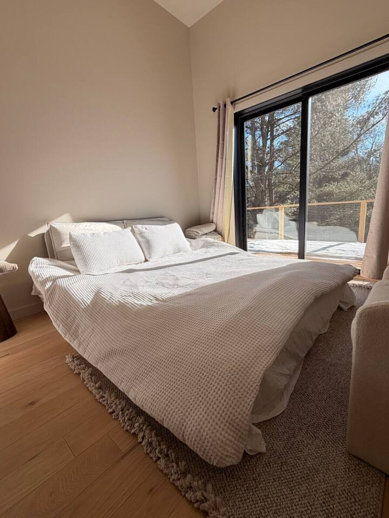 3 bedrooms, desk, iron/ironing board, WiFi