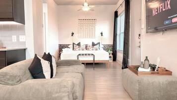 Strykejern/-brett, wi-fi og sengetøy