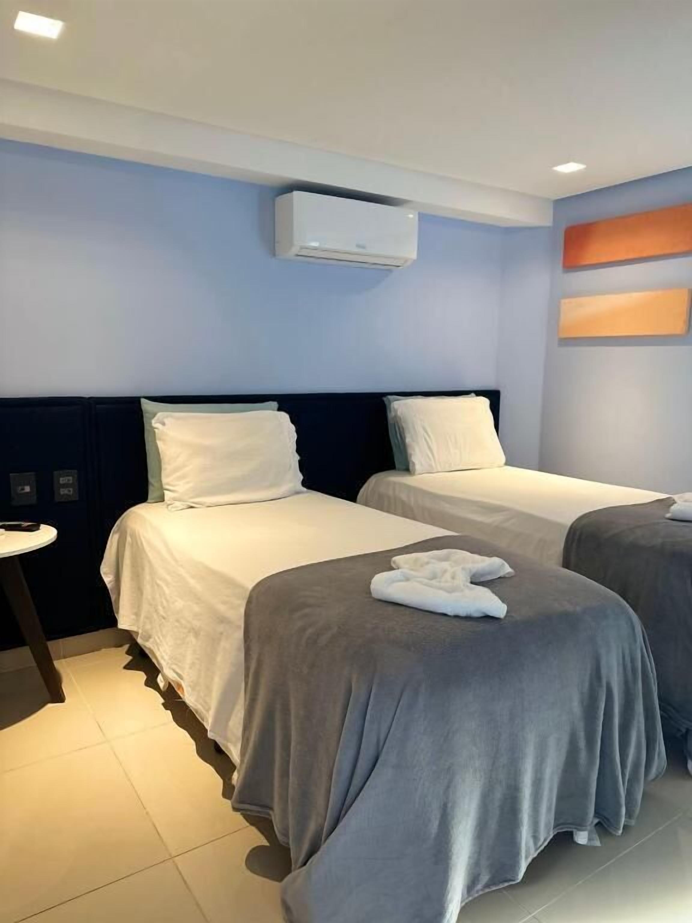 Apartamento família, para não fumantes, vista para a piscina | Wi-Fi de cortesia