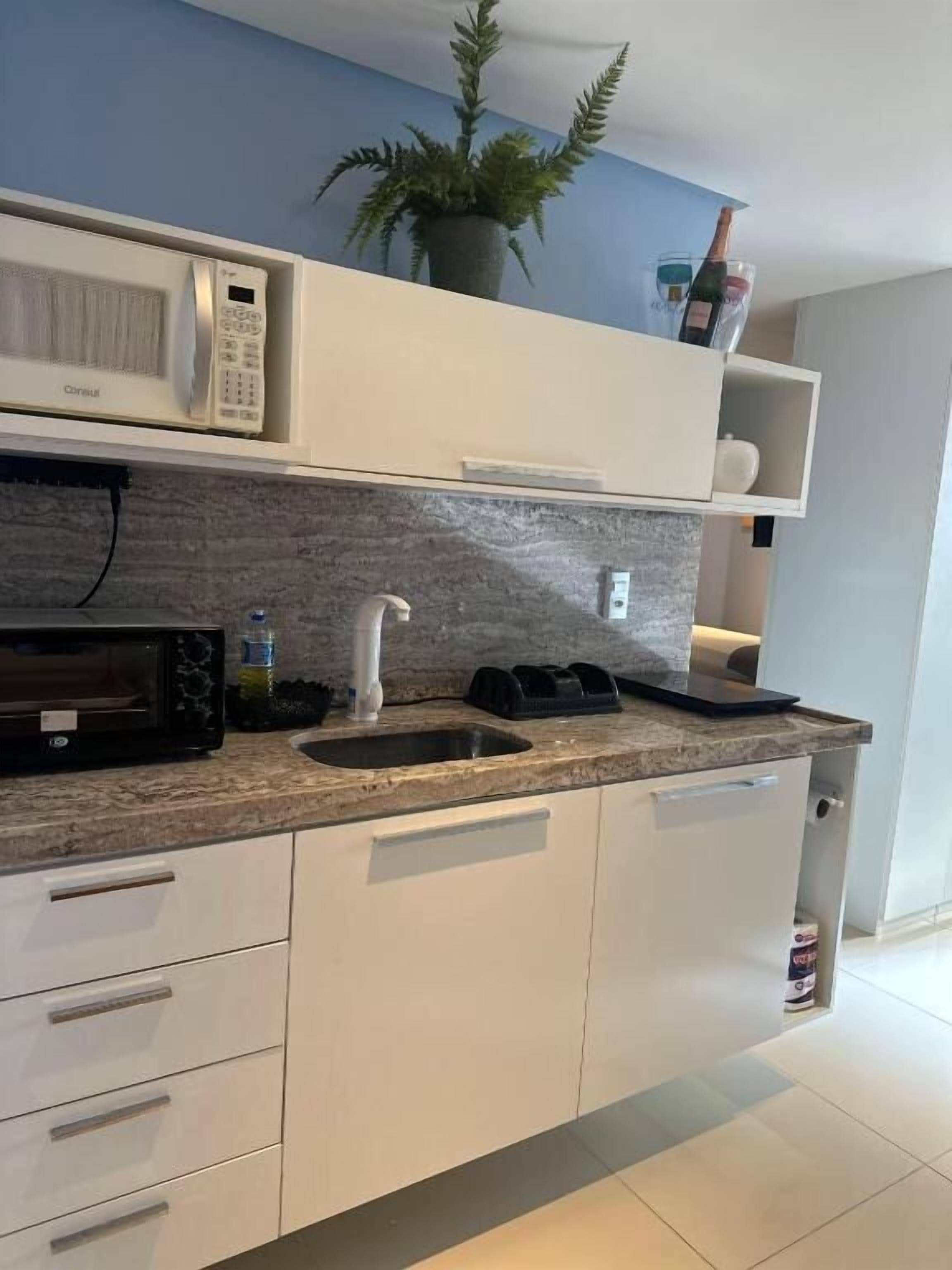 家庭公寓, 非吸煙房, 泳池景 | 房內用餐