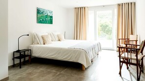 Free WiFi - Villa for 15 people - Private pool - Air conditioning - WiFi - Sainte Maxime - 5-star rated (STE MAXIME)