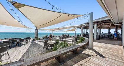 Coastal Seabrook Retreat 3BR/ 3Ba - Amenity access