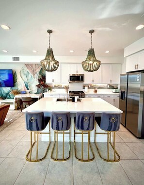 Fridge, microwave, oven, stovetop - Lakeside Golden Dunes - 4 Private Bedrooms! Spool!BBQ! (Indio)