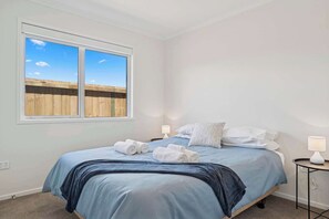 4 bedrooms, WiFi, bed sheets - Life on the Rise - 4 Bed 2 Bath Ride to Redwoods Forest (Rotorua)