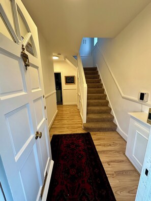 Interior - Bright Richmond Family Home • Garden & Parking (Richmond)