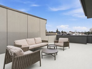 Terrace/patio - Rooftop Retreat w/ Stunning Views | Ballard Gem (Seattle)