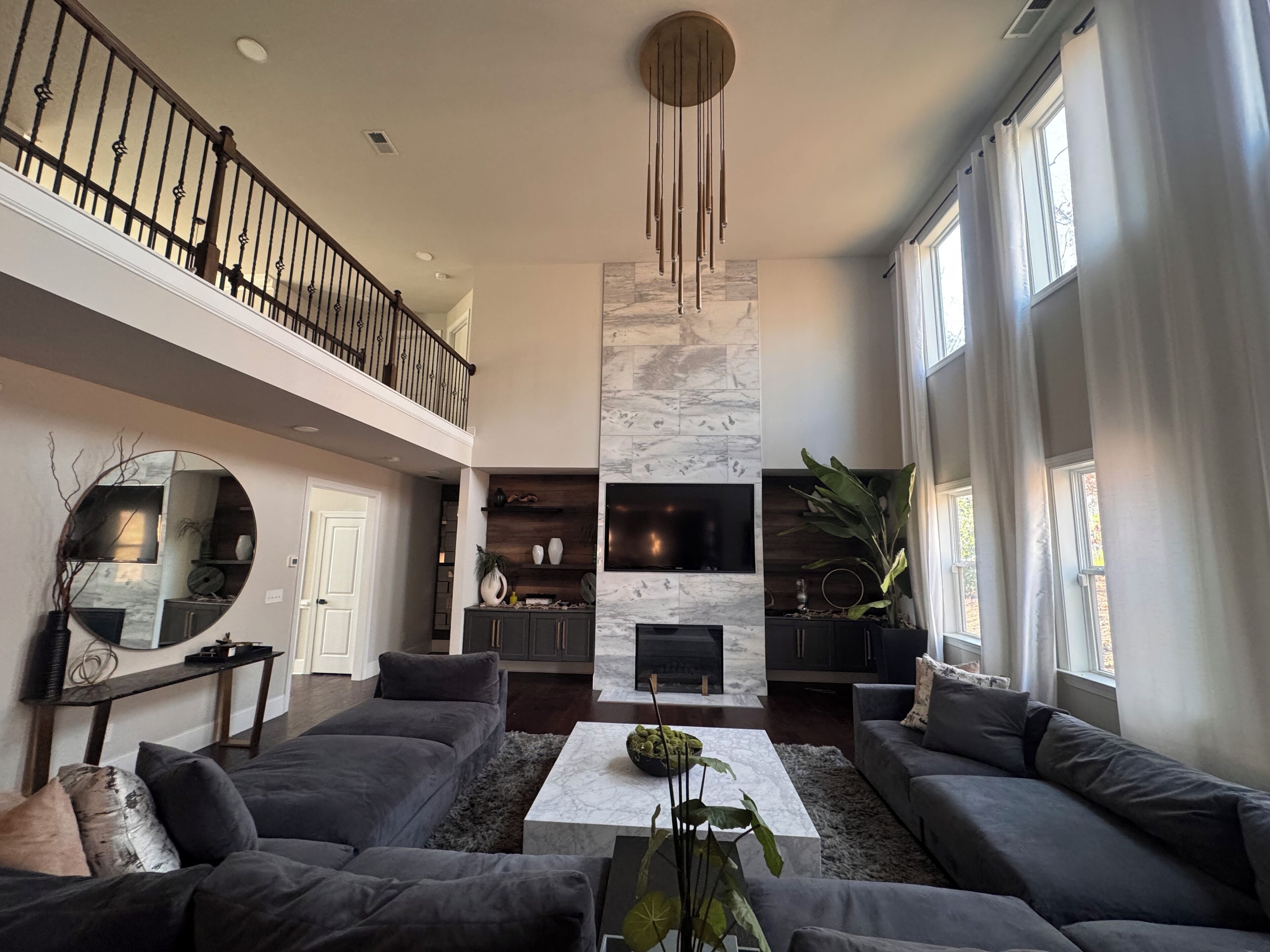 Televisie en een open haard