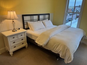 1 غرفة نوم ومكواة/لوح كي وواي فاي وملاءات أسرّة