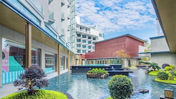 Seasonal outdoor pool