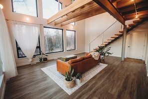 Interior - Serene studio at the base of Hatcher Pass, perfect for your getaway (Palmer)