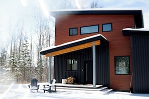 Exterior - Serene studio at the base of Hatcher Pass, perfect for your getaway (Palmer)