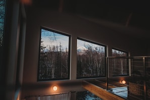 Interior - Serene studio at the base of Hatcher Pass, perfect for your getaway (Palmer)