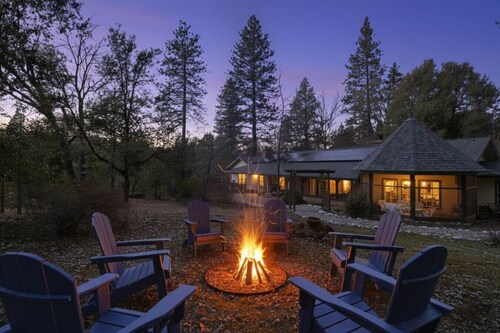 Pine Grove Woodland Escape | Game Room, Fireplace & BBQ