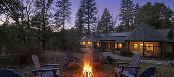 Pine Grove Woodland Escape | Game Room, Fireplace & BBQ