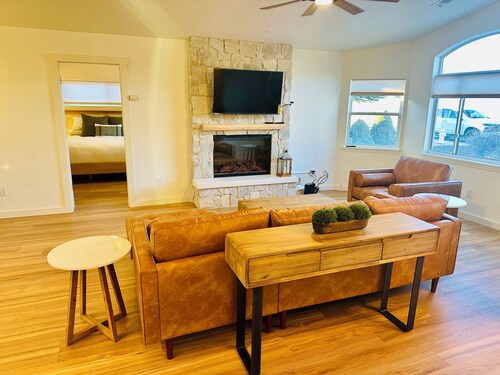 3-bedroom house, perfect location, amazing views