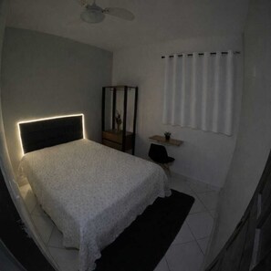1 bedroom, Internet, bed sheets - Practical and cozy house in Vila Velha (2 guests) (Vila Velha)