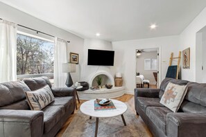 Smart TV - Sedona Desert Hideaway: Luxurious 3BR home with stunning red rock views. (Sedona)