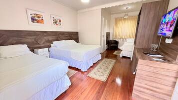 Comfort Quadruple Room | Desk, laptop workspace, free WiFi