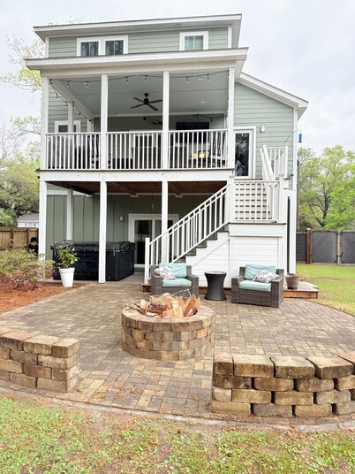 Marsh-View Retreat w/Hot Tub I Golf Cart Friendly I 15 Min to Dwntown Charleston