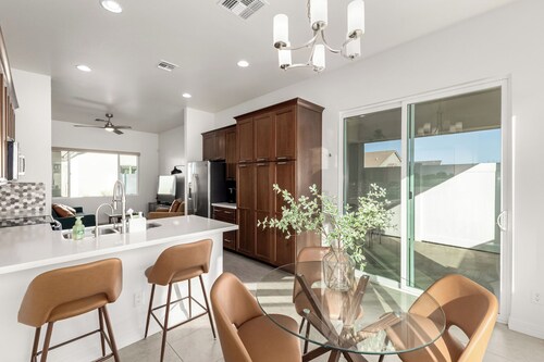 Fully Furnished 2 Bed Gilbert, AZ House- Perfect for Extended Day Stays