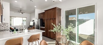 Fully Furnished 2 Bed Gilbert, AZ House- Perfect for Extended Day Stays