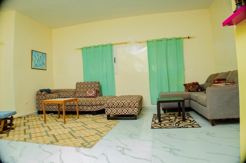 3-bedroom villa in gorgeous Ndiében with fitness room access