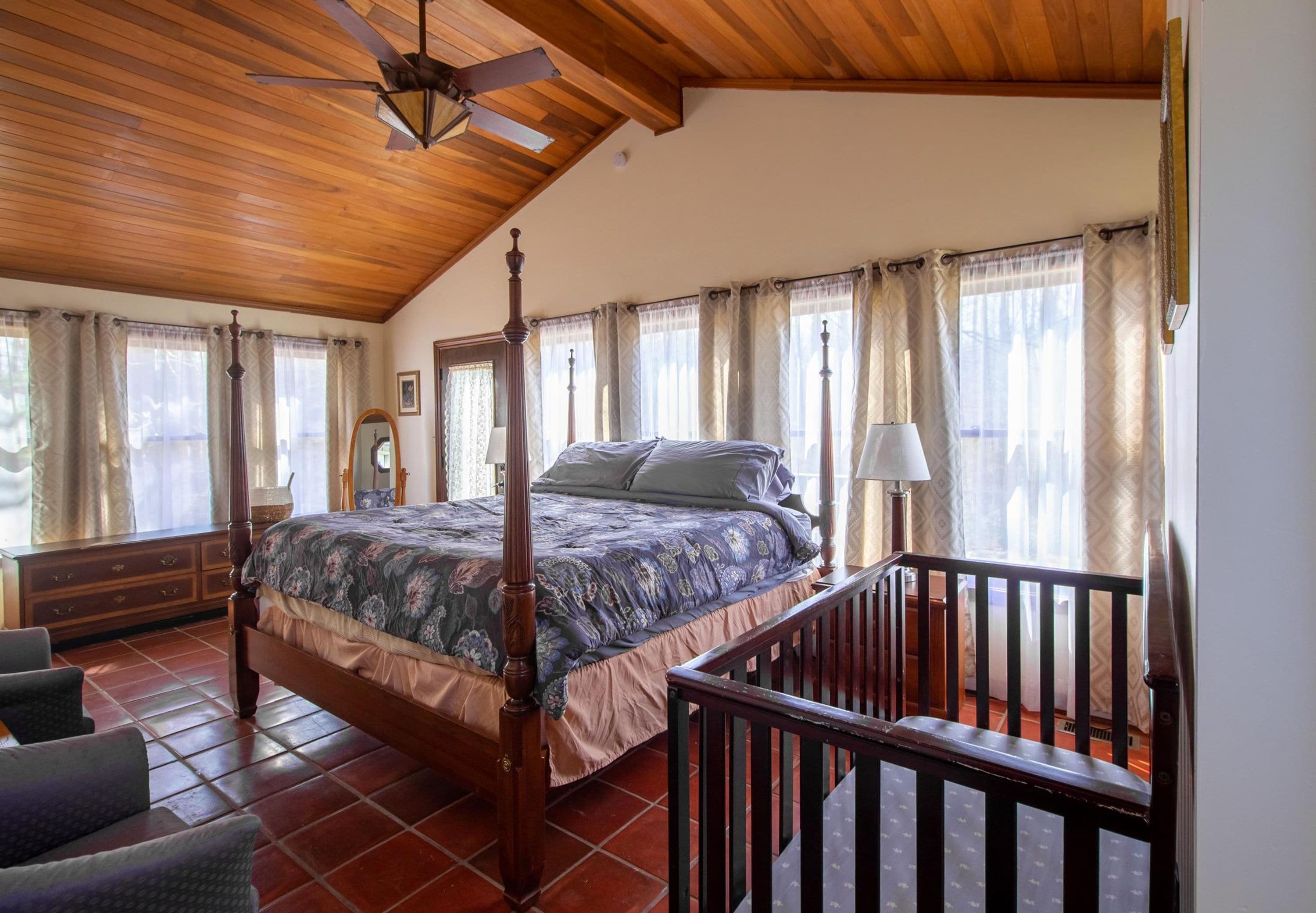 Rumah | 6 kamar tidur