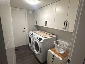 Interior - Stylish Open Cozy & Contemporary Living Space (CPG)