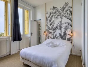 4 bedrooms, iron/ironing board, Internet, bed sheets - Charming villa on Île Madame, facing the ocean 3* (PORT DES BARQUES)