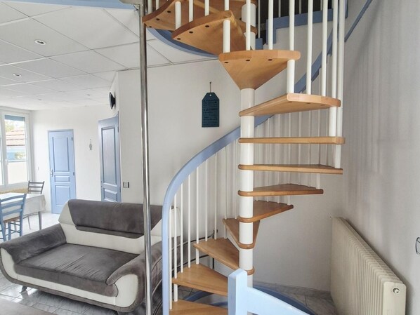 Interior - Family home for 8 people, close to the sea (FOURAS)