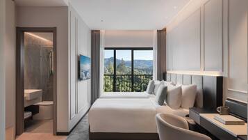 Deluxe Studio, 2 Bedrooms