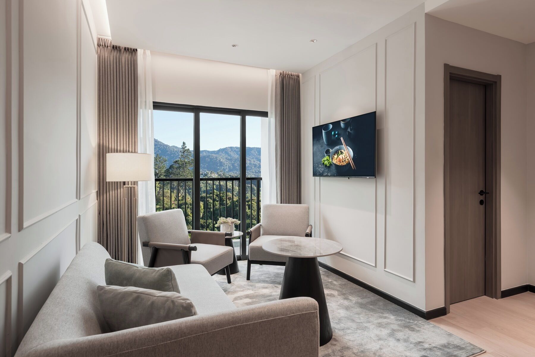 家庭套房 | 客廳