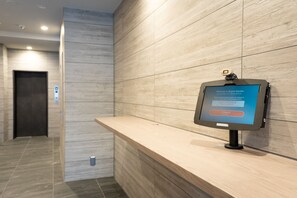 Check-in/check-out kiosk - Regale Namba Annex (Osaka)
