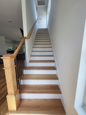 Interior - Pet-Friendly Townhouse with Free Parking in TN (Chattanooga)