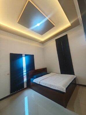 Standard Double Room | Free WiFi - Guesthouse Twin Bromo (Probolinggo)